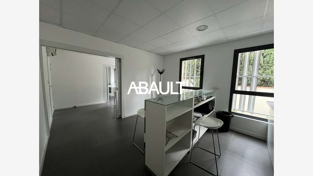 Bureaux clés en main 65m² R+1 à louer à Toulouse
