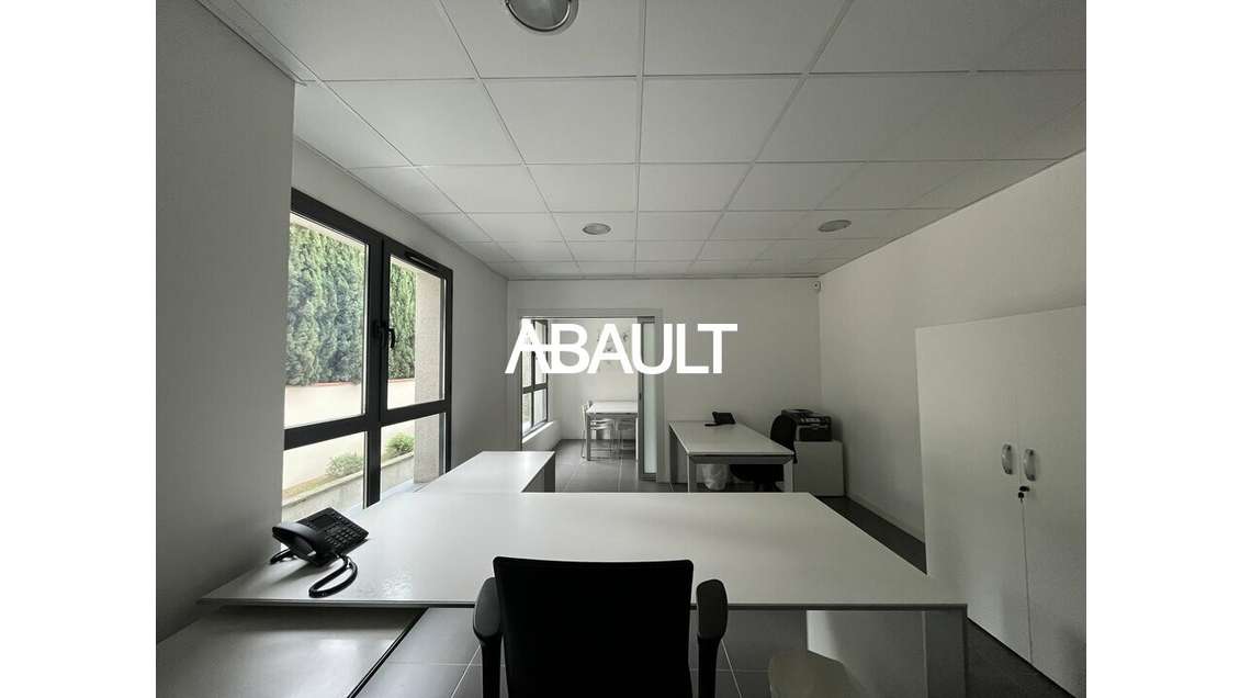 Bureaux clés en main 65m² R+1 à louer à Toulouse