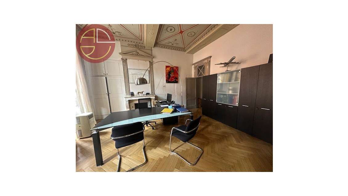 À louer 219m² de bureaux au 1er étage à Toulouse