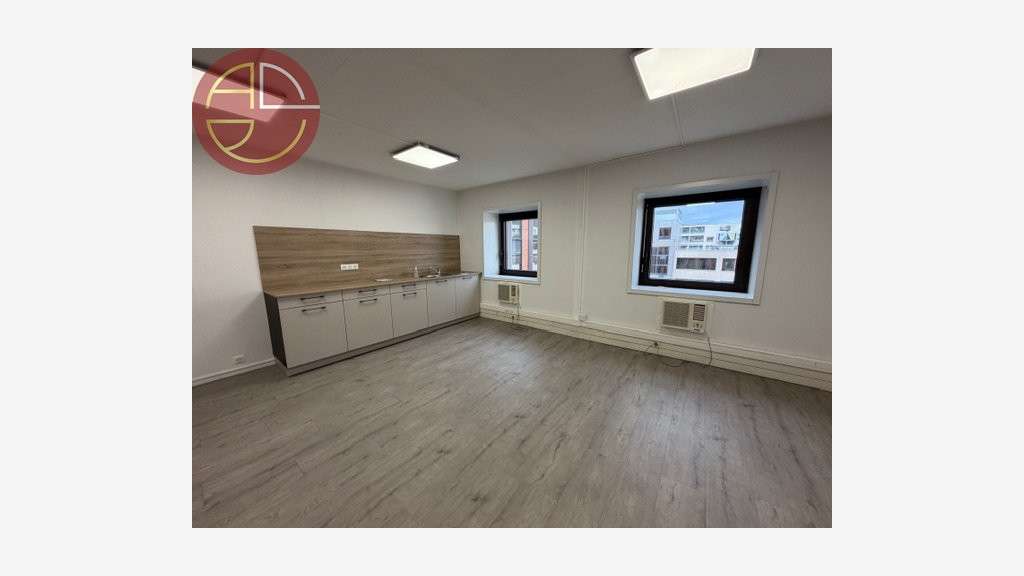 A louer bureaux R+8 à Toulouse Compans-Caffarelli