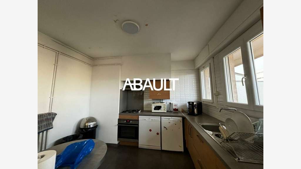 A louer bureaux 90m² R+3 à Toulouse Patte d'Oie