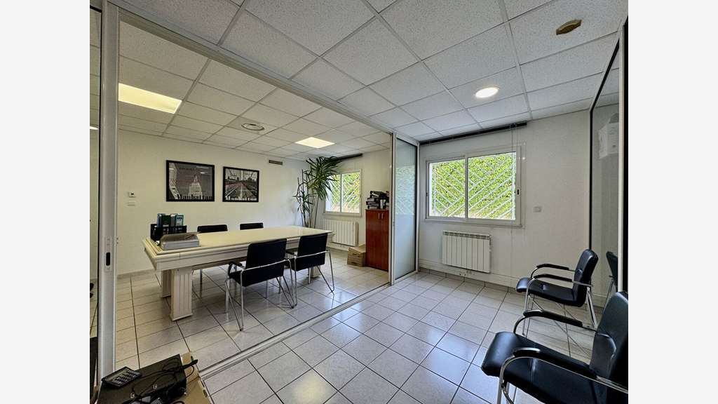 A louer bureaux 170m² zone Thibault / Monlong