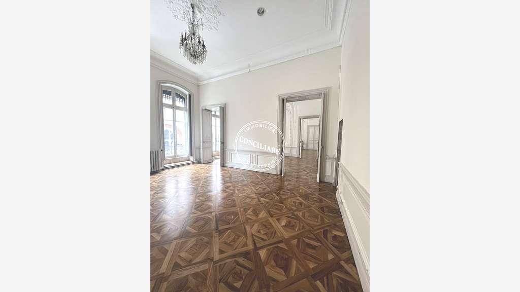 Bureaux de 200m² à louer à Toulouse hypercentre