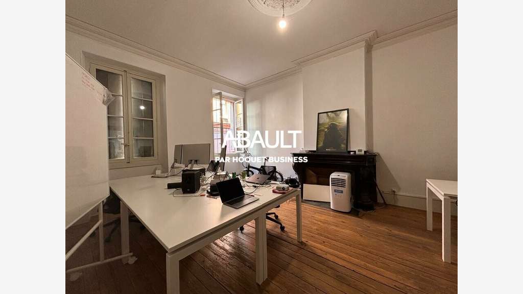 A louer bureaux 100m² à Toulouse secteur Capitole