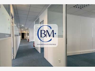 A louer bureaux de 310m² avec parking à Toulouse