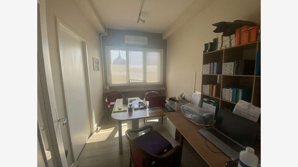Bureaux de 70m² à louer au 5ème étage à Toulouse