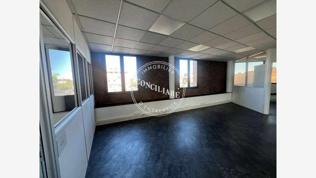 BUREAUX à louer dans le 31