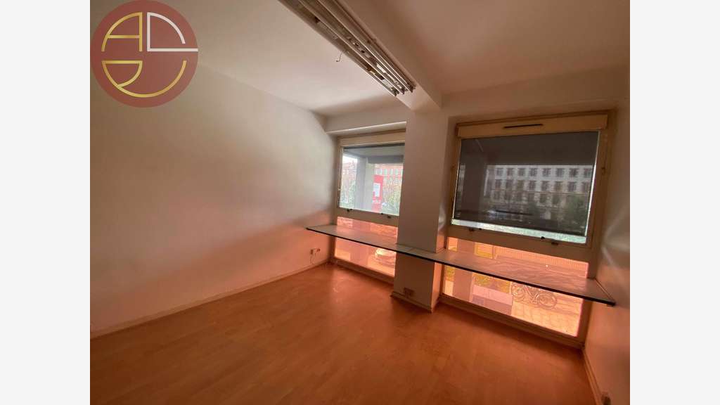 Location bureaux 39m² R+1 à Toulouse Jean Jaurès
