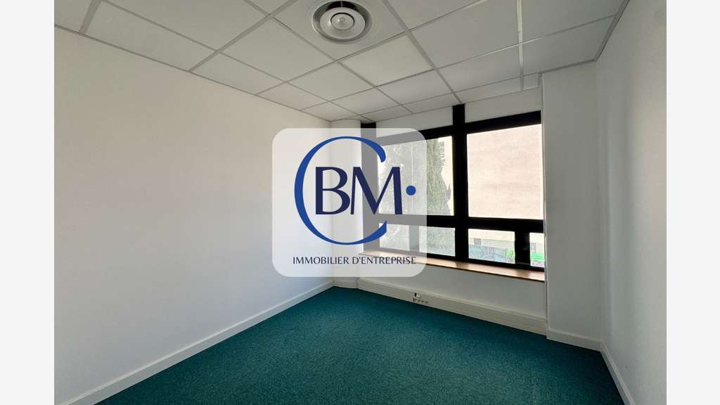 A louer bureaux 108m² avec 4 parkings à Toulouse