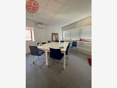 Location bureaux 260m² à Toulouse Sept Deniers