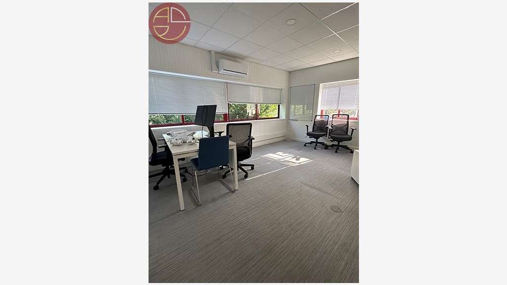 Location bureaux 260m² à Toulouse Sept Deniers