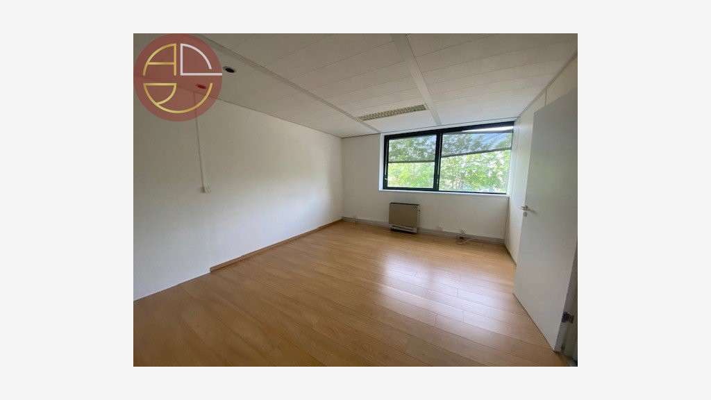 Location bureaux 52m² R+1 à Toulouse Basso Combo