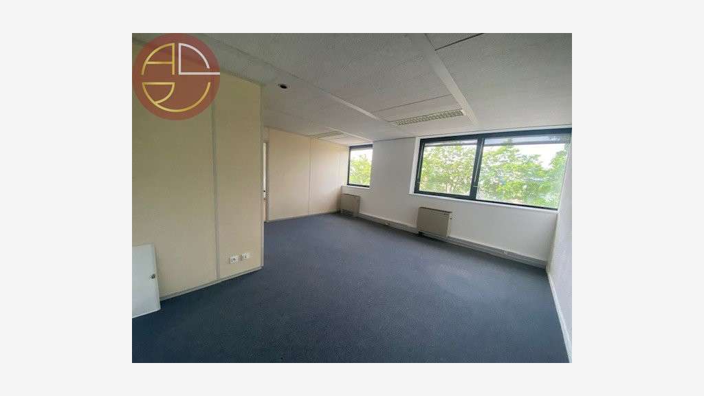 Location bureaux 52m² R+1 à Toulouse Basso Combo