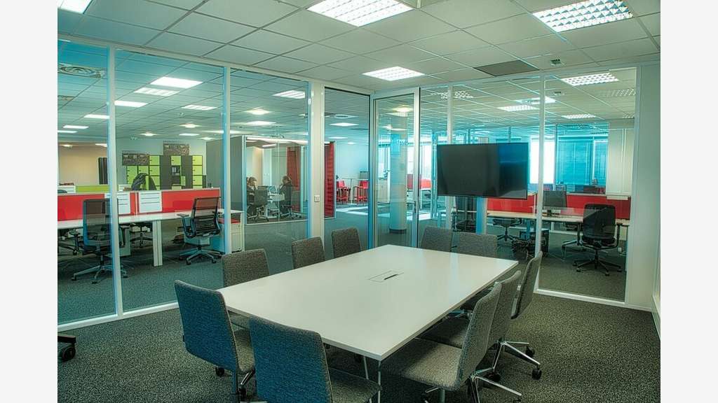 A louer bureaux 99m² R+1 Toulouse proche Oncopôle