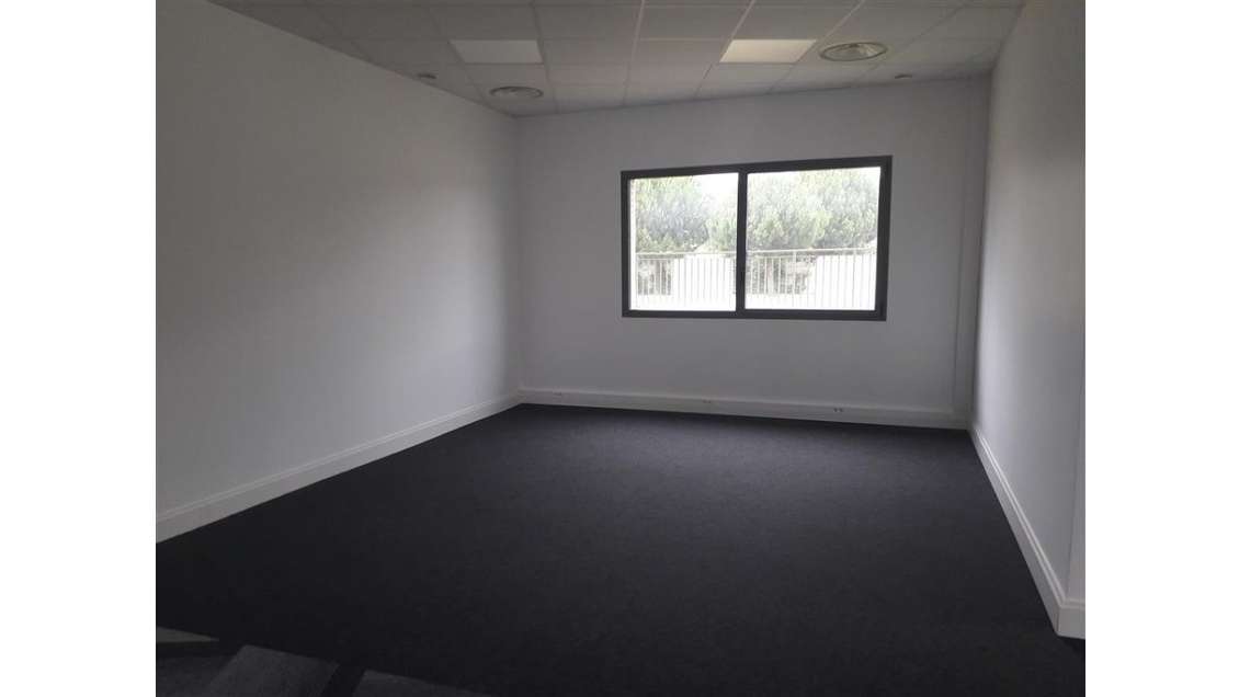 A louer bureaux 99m² R+1 Toulouse proche Oncopôle