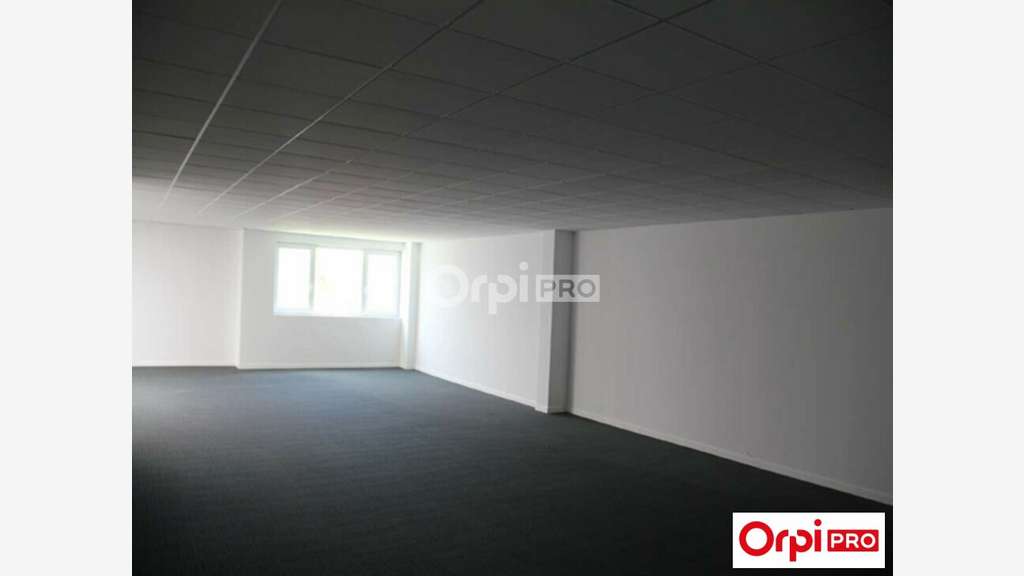 A louer bureaux de 120m² en R+1 en za de Tourcoing