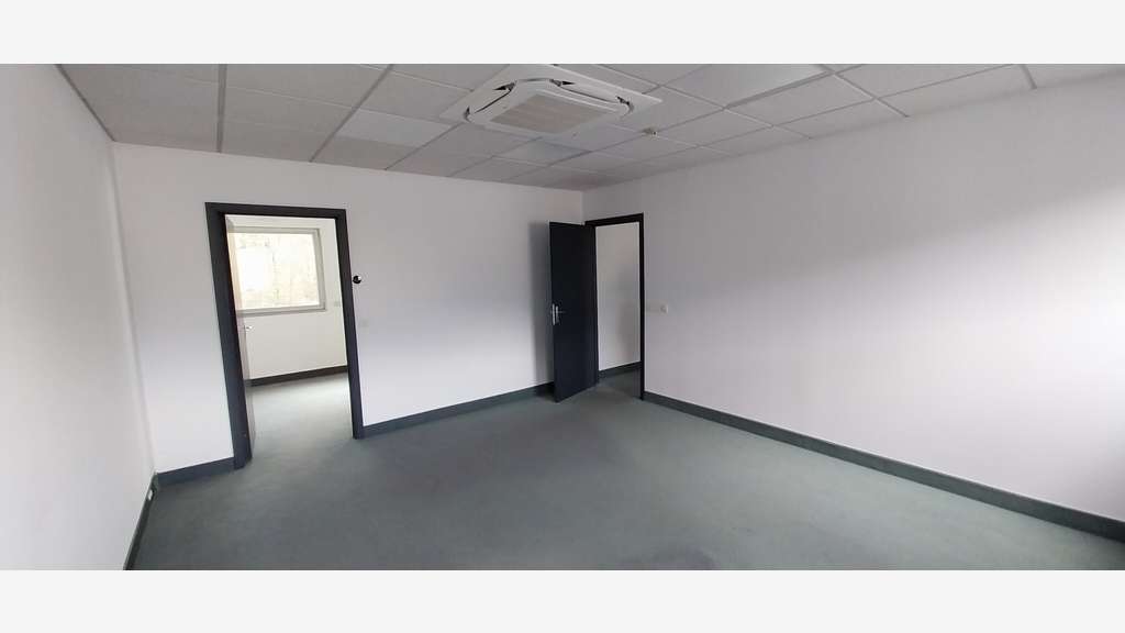 Locations bureaux 300m² proche Albertville