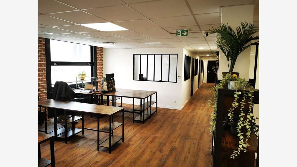 À louer – Espace de coworking et bureaux privés de