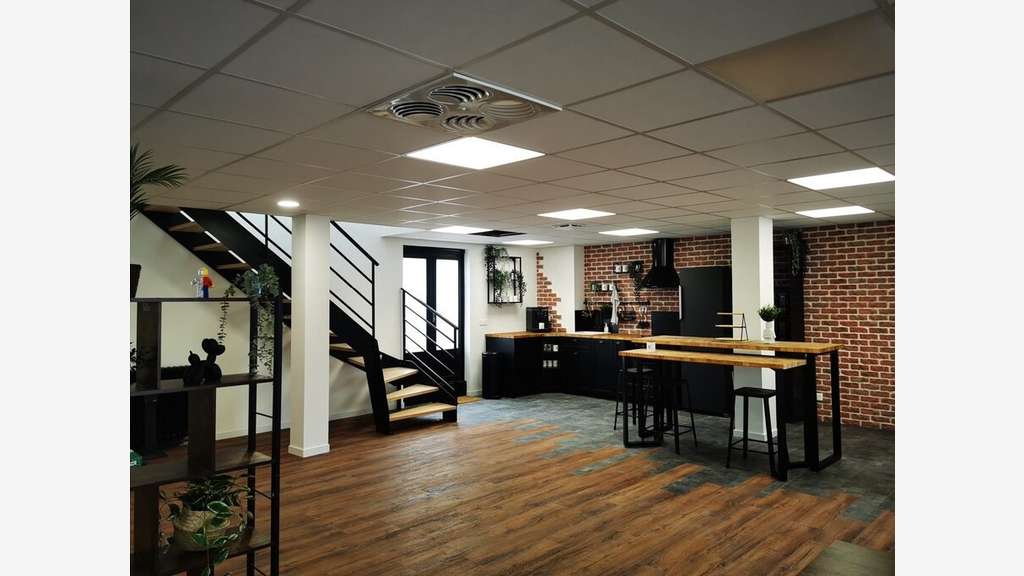 À louer – Espace de coworking et bureaux privés de