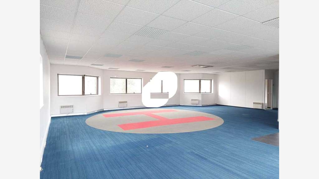A louer Bureaux 197m² Toussus le noble