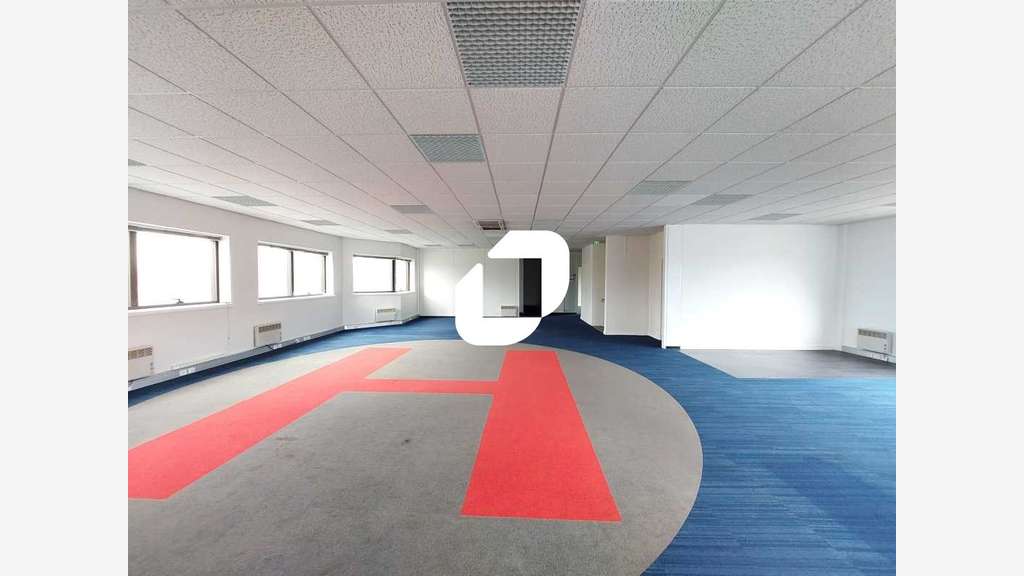 A louer Bureaux 197m² Toussus le noble