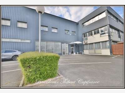 À louer bureaux rénovés 135m² à Trappes (78) 
