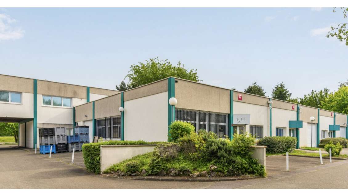 Bureaux rénovés 148m² à louer à Trappes N10/N12