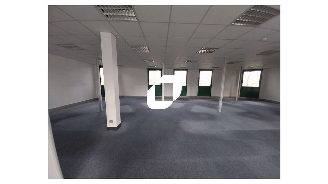A louer Bureaux 206m² Trappes