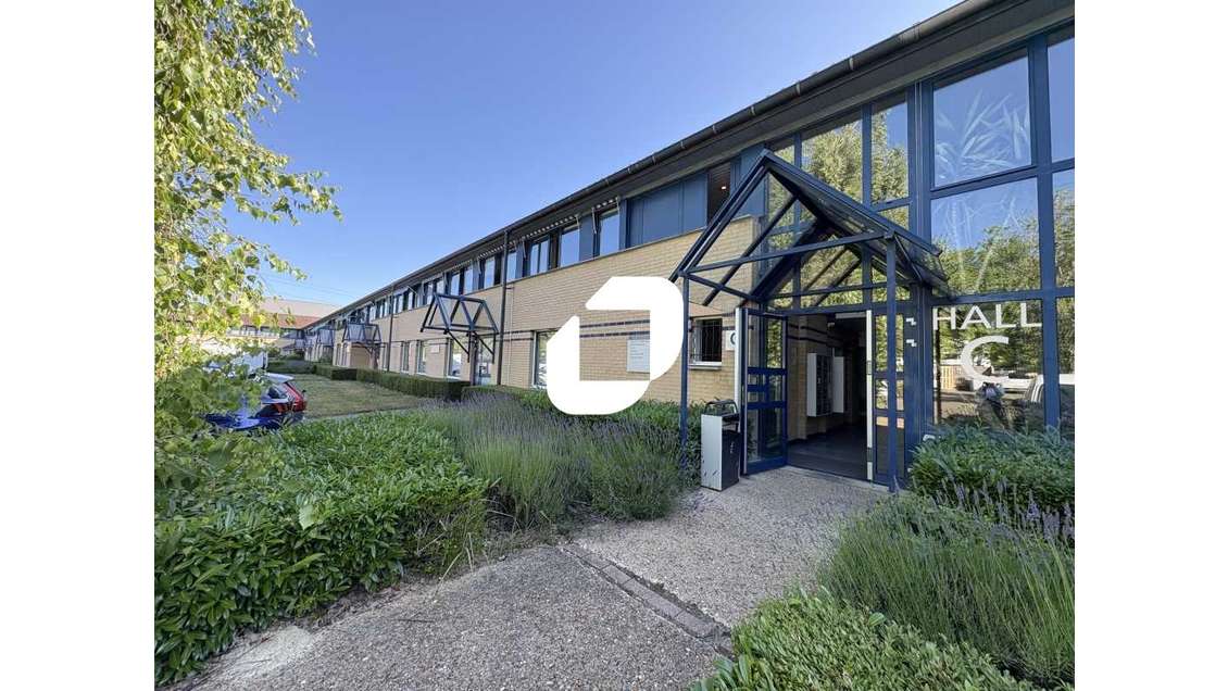 A louer Bureaux 80m² Trappes