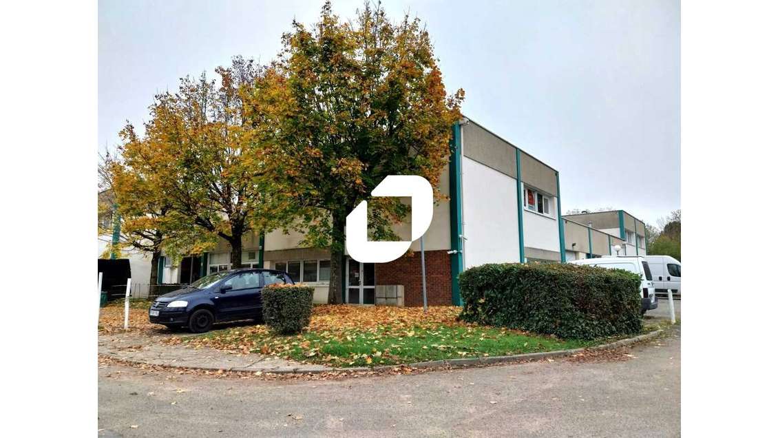 A louer Bureaux 148m² Trappes