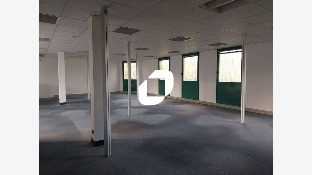 A louer Bureaux 206m² Trappes