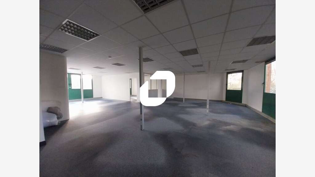 A louer Bureaux 206m² Trappes