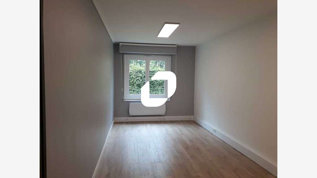 A louer Bureaux 40m² Trappes