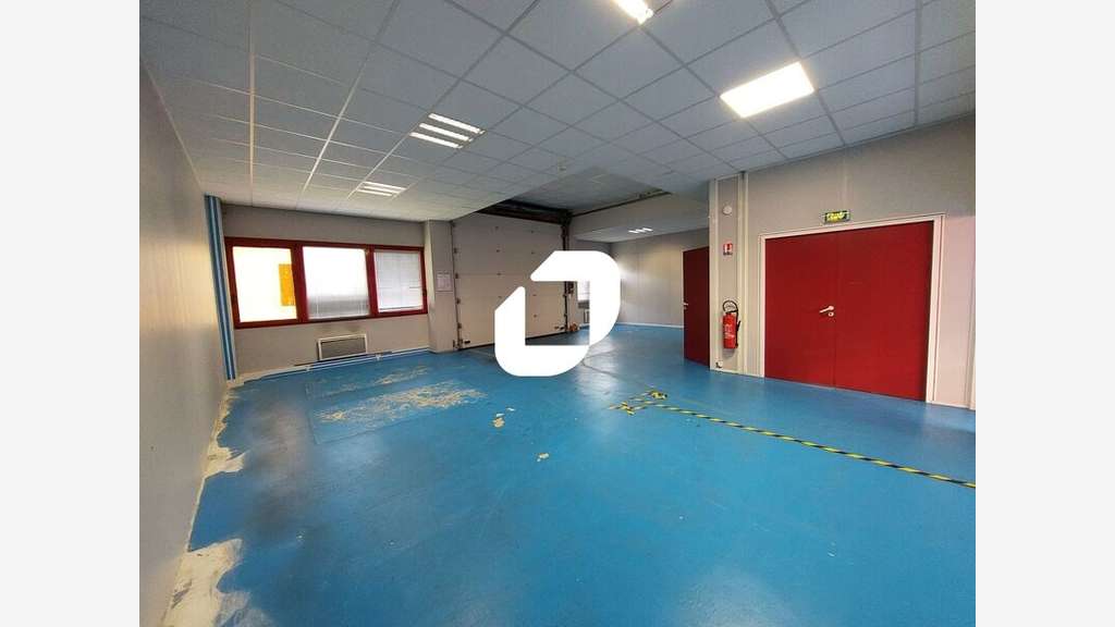 A louer Bureaux 358m² Trappes