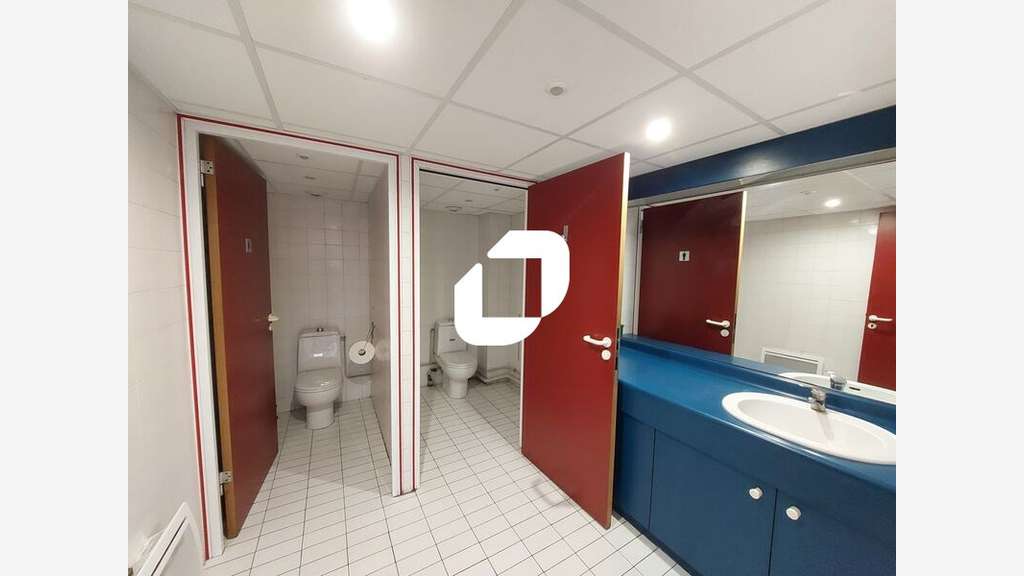 A louer Bureaux 358m² Trappes