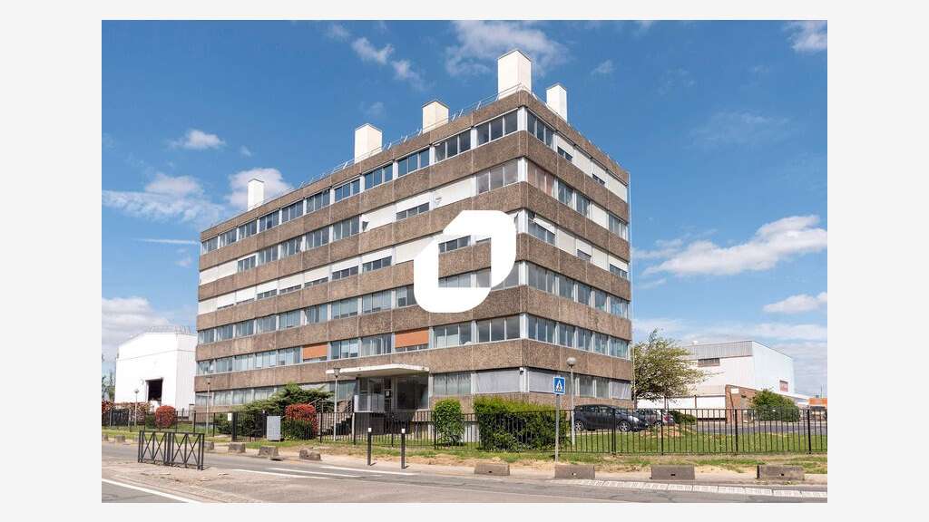 A louer Bureaux 502m² Trappes