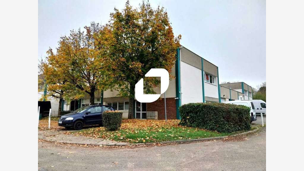 A louer Bureaux 148m² Trappes