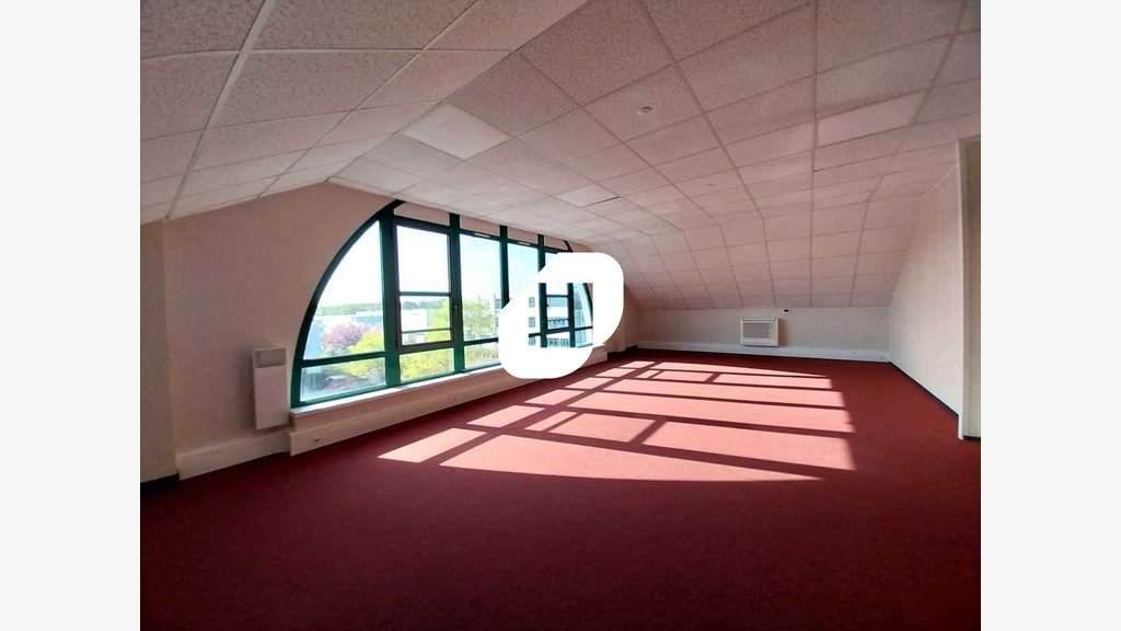 A louer Bureaux 110m² Trappes
