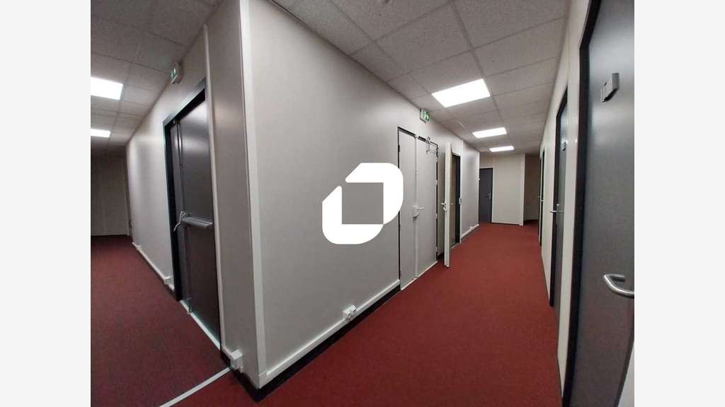 A louer Bureaux 110m² Trappes