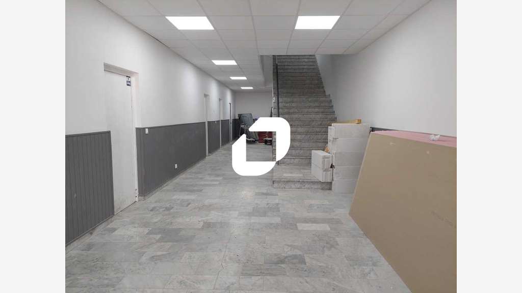 A louer Bureaux 96m² Trappes