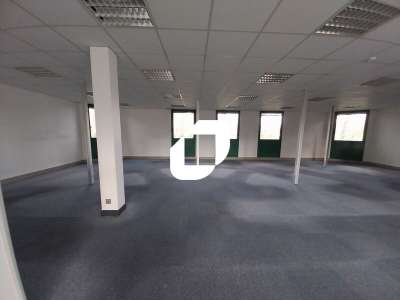 A louer Bureaux 206m² Trappes