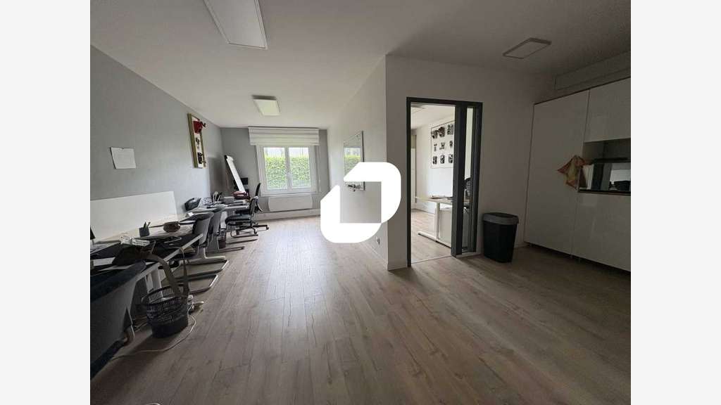 A louer Bureaux 40m² Trappes