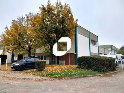 A louer Bureaux 148m² Trappes