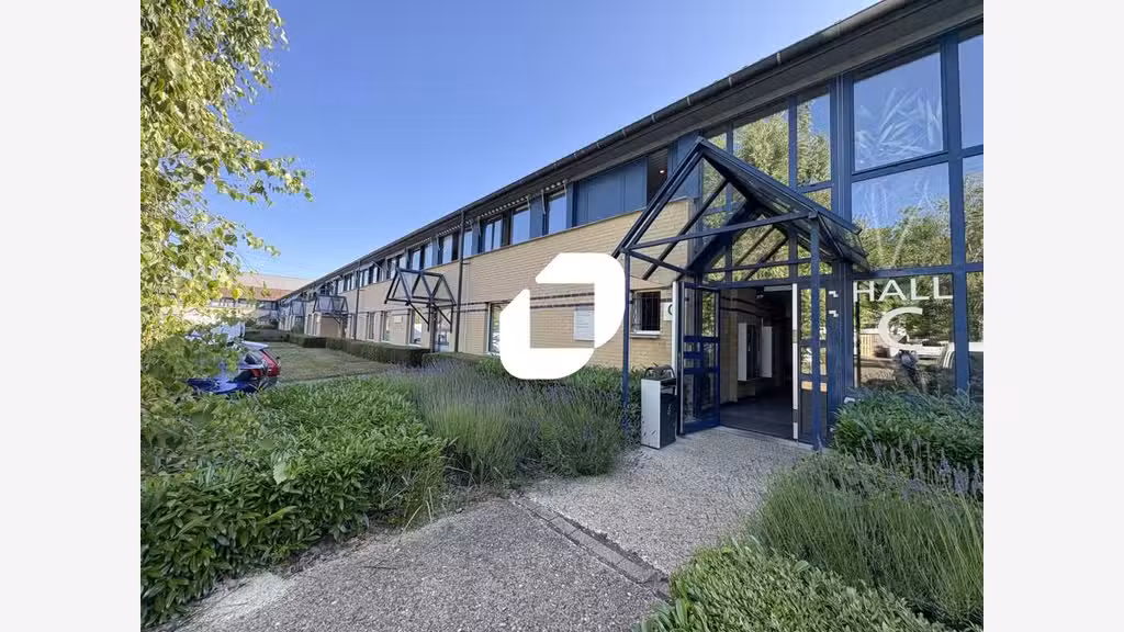 A louer Bureaux 80m² Trappes