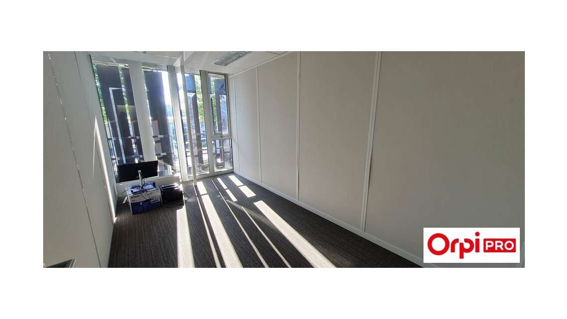 A louer bureau 12,5m² empl stratégique Trégueux