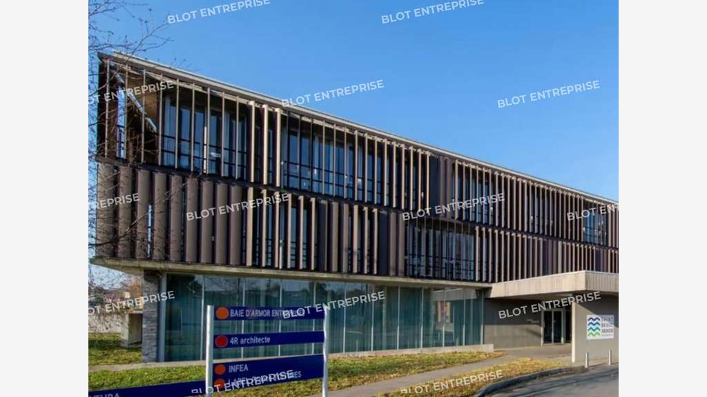 A louer bureaux avec services 12,50m² à Trégueux