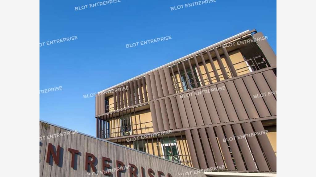 A louer bureaux avec services 12,50m² à Trégueux