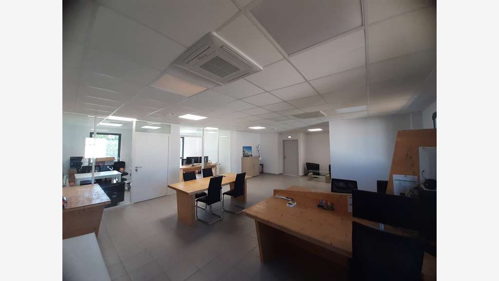 A louer bureaux état neuf de 88m² à Treillières
