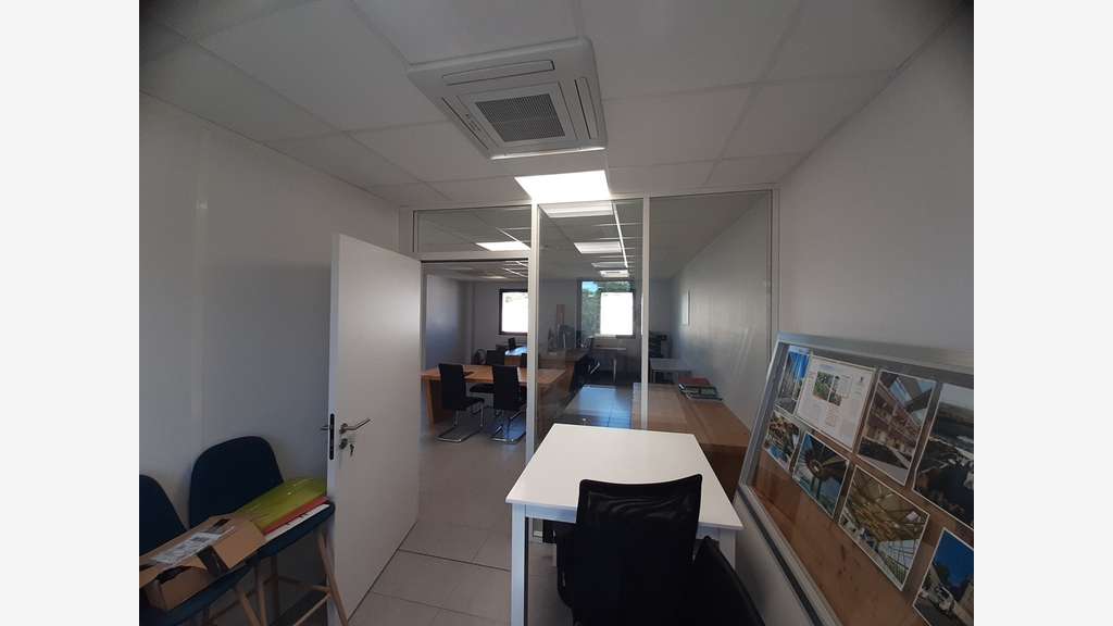 A louer bureaux état neuf de 88m² à Treillières