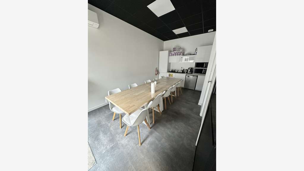 A louer bureaux 123m² R+1 à Angers Sud Est